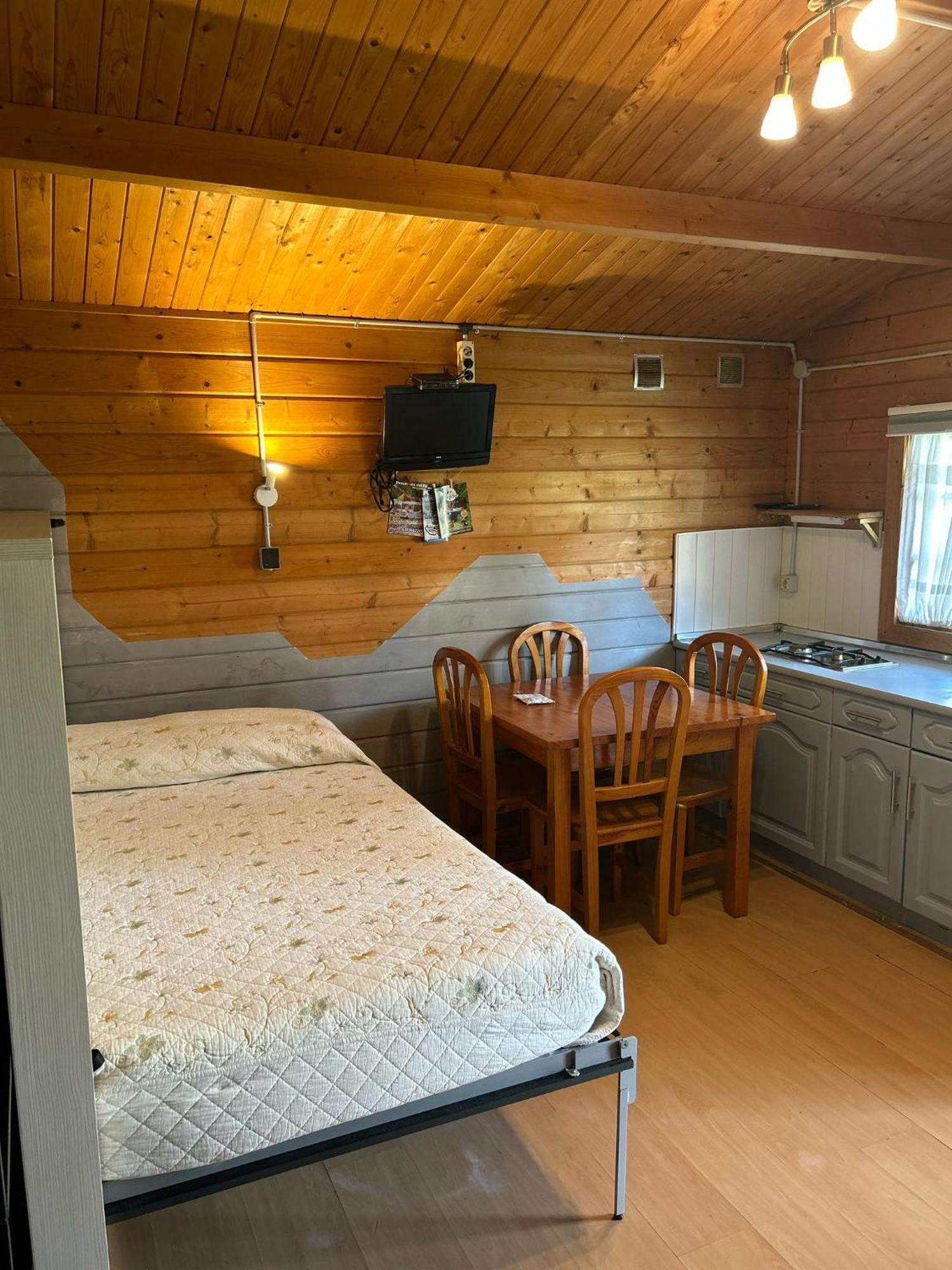 Camping A Grandella El Franco Chambre photo